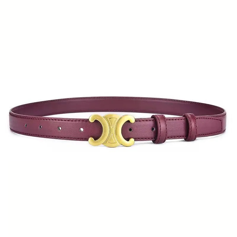 Ceinture en Cuir Noir avec Boucle Dorée - Élégance et Polyvalence pour Toutes les Occasions
