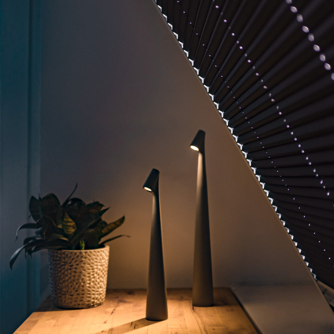 Lampe de Table Rechargeable LED - Élégante et Pratique pour Tous les Espaces