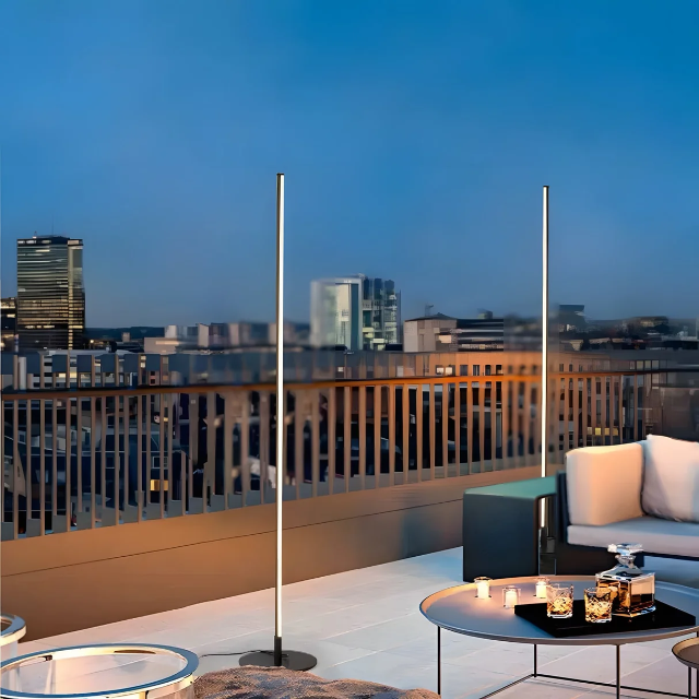 Lampe Solaire Moderne pour Extérieur - Éclairage Élégant et Charge Sans Fil