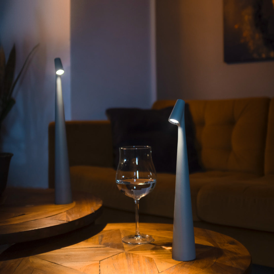 Lampe de Table Rechargeable LED - Élégante et Pratique pour Tous les Espaces