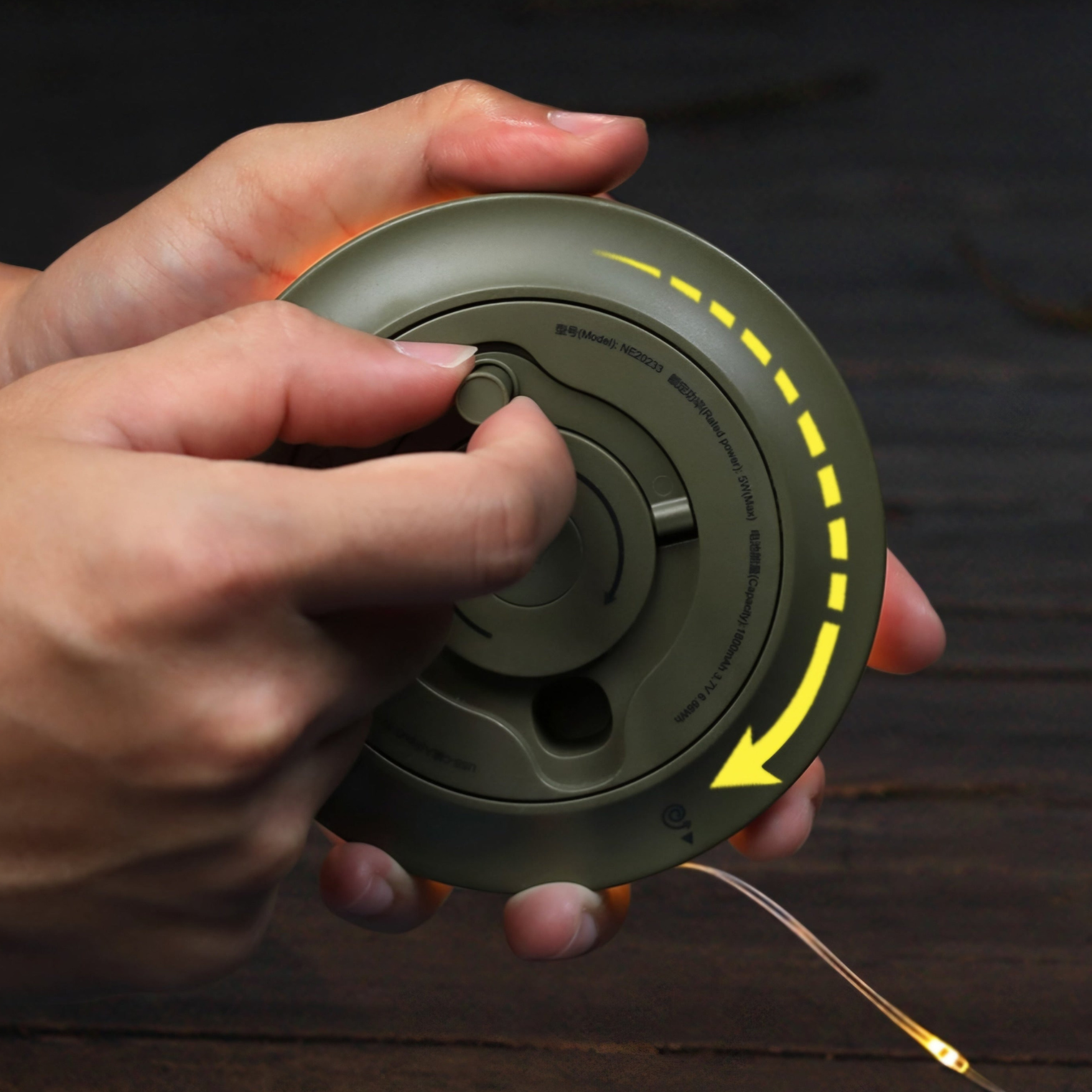 Lampe de Camping LED Rechargeable - Étanche et Autonomie de 20 Heures