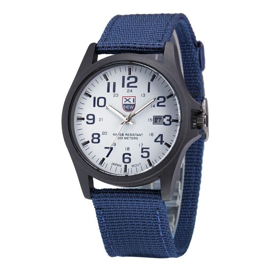 Montre Militaire Résistante à l'Eau - Cadran Éclairé et Chronomètre Multifonction