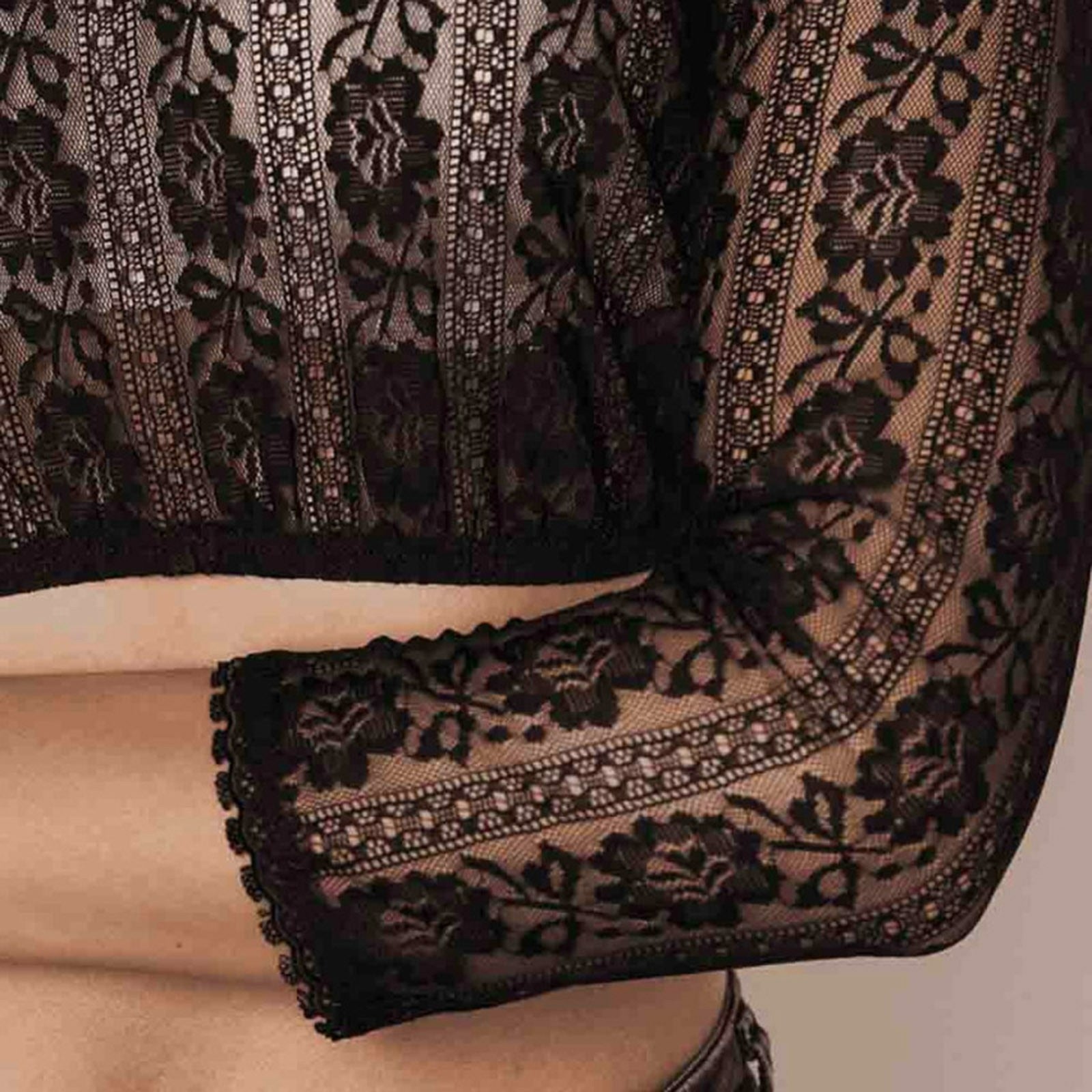 Blouse Dirndl Noire en Dentelle - Élégance Traditionnelle pour Oktoberfest
