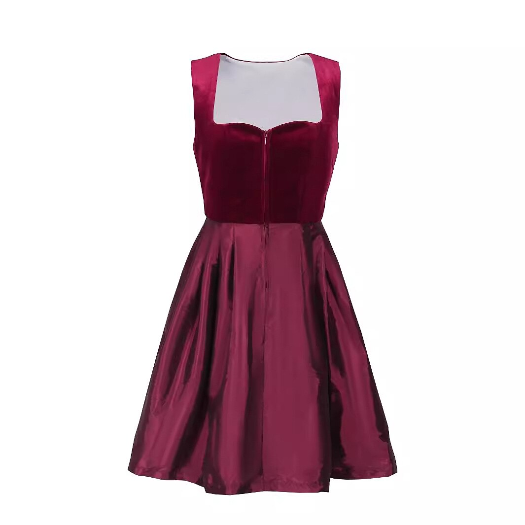 Dirndl Noir avec Broderie Florale - Élégance Bavaroise pour Oktoberfest