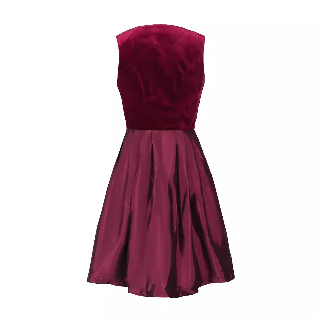 Dirndl Noir avec Broderie Florale - Élégance Bavaroise pour Oktoberfest