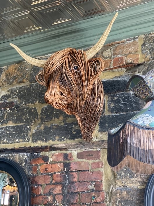 Sculpture Murale de Vache Chic | Élégance Rustique pour Intérieur