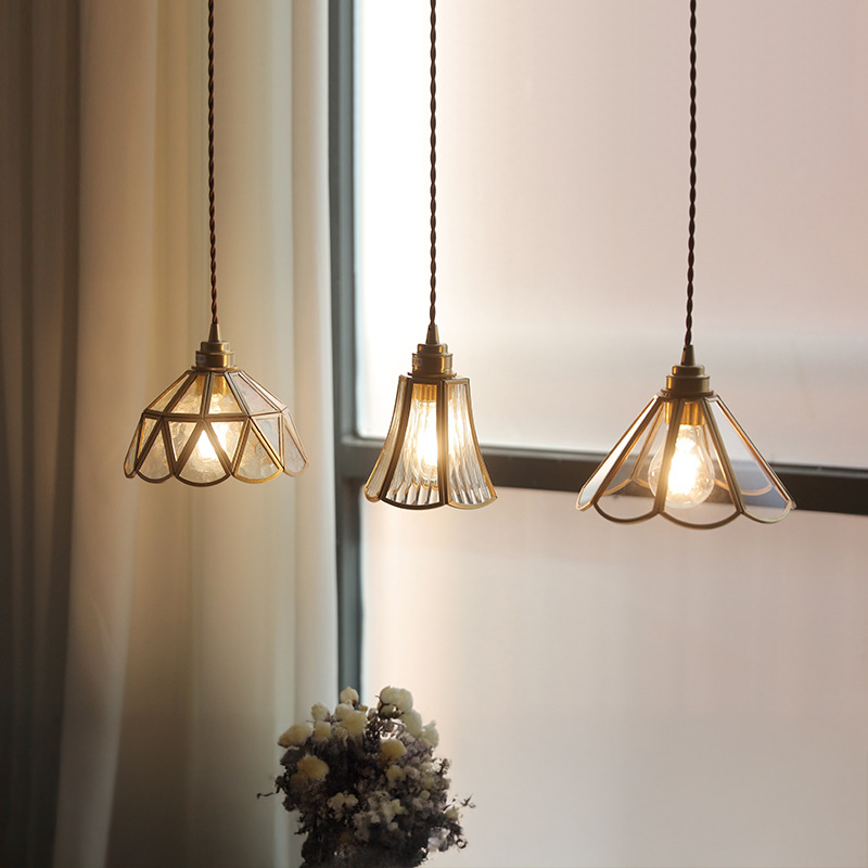 Suspension en Verre Vintage - Élégance Intemporelle et Chaleur Ambiante