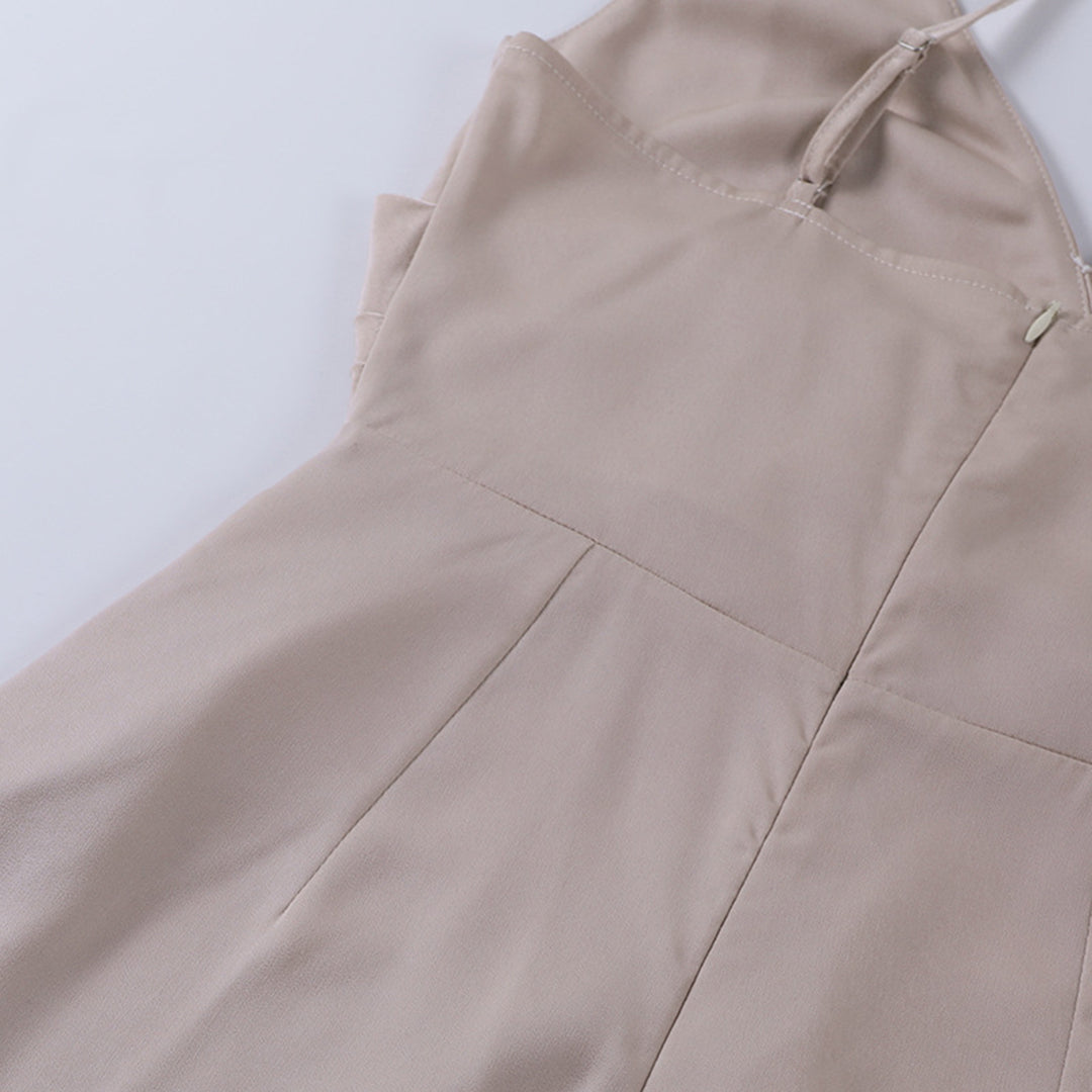 Robe Midi Élégante avec Fente Haute - Silhouette Flatteuse et Confortable