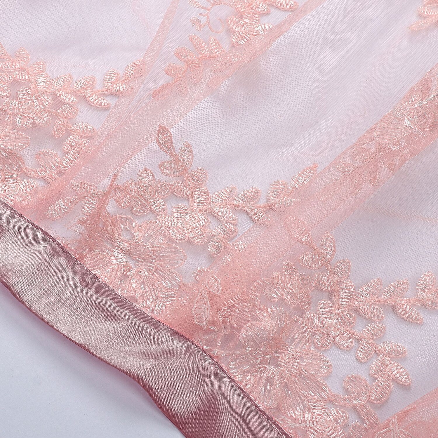 Robe dirndl traditionnelle avec broderie - Ensemble élégant pour Oktoberfest