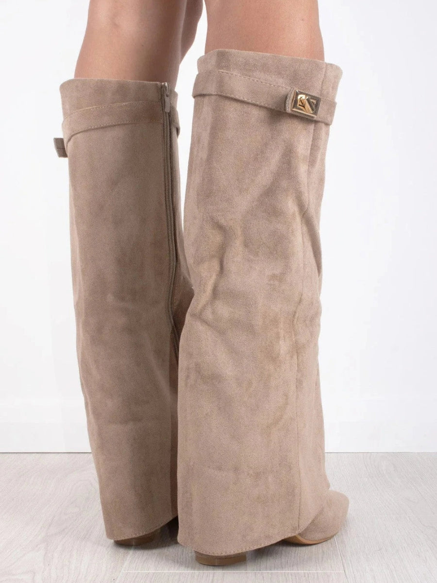 Bottes en Daim Noir pour Femmes - Élégance et Confort avec Accents Dorés