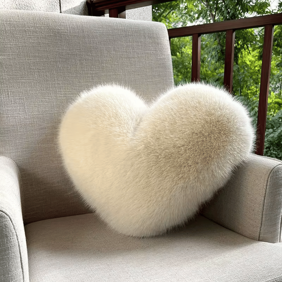 Coussin en Fausse Fourrure en Cœur | Élégant et Confortable pour Décoration Moderne