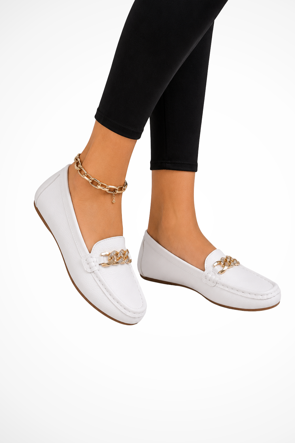 Mocassins mules rembourrés femme à enfiler avec chaîne dorée décorative