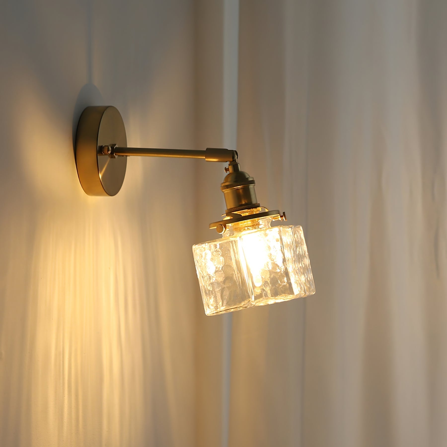 Applique Murale Élégante en Aluminium - Luxe et Durabilité pour Intérieurs