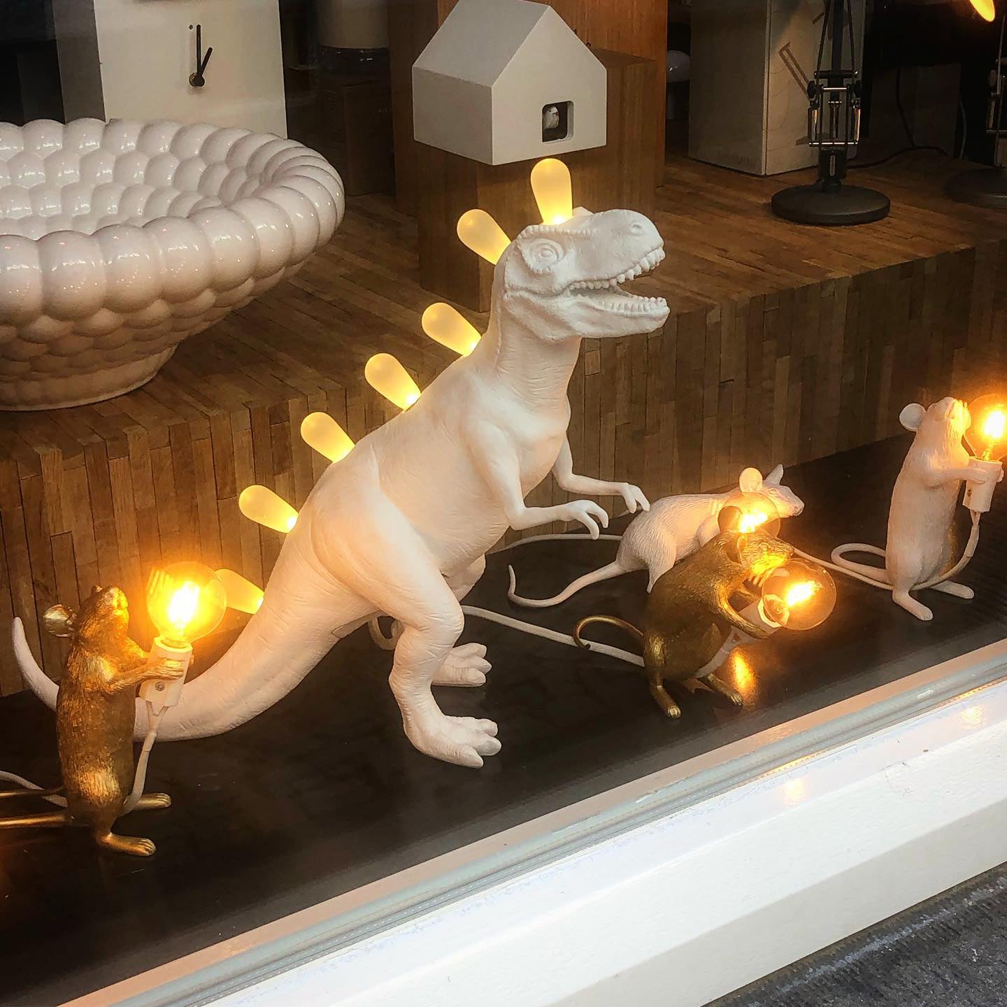 Lampe de Table Créative Tyrannosaurus - Design Unique avec Éclairage Surprenant