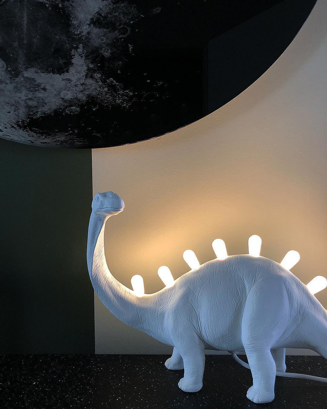 Lampe de Table Créative Tyrannosaurus - Design Unique avec Éclairage Surprenant