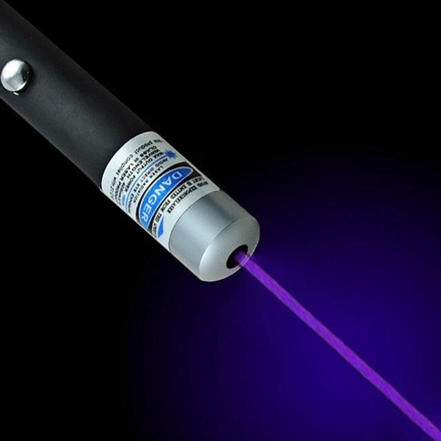 Pointeur Laser Haute Puissance - Couleurs Multiples et Longue Portée