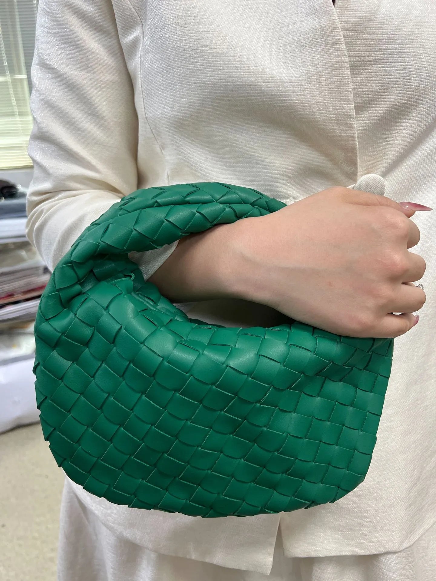 Sac à Main Tressé pour Femmes - Élégant et Spacieux en Polyuréthane