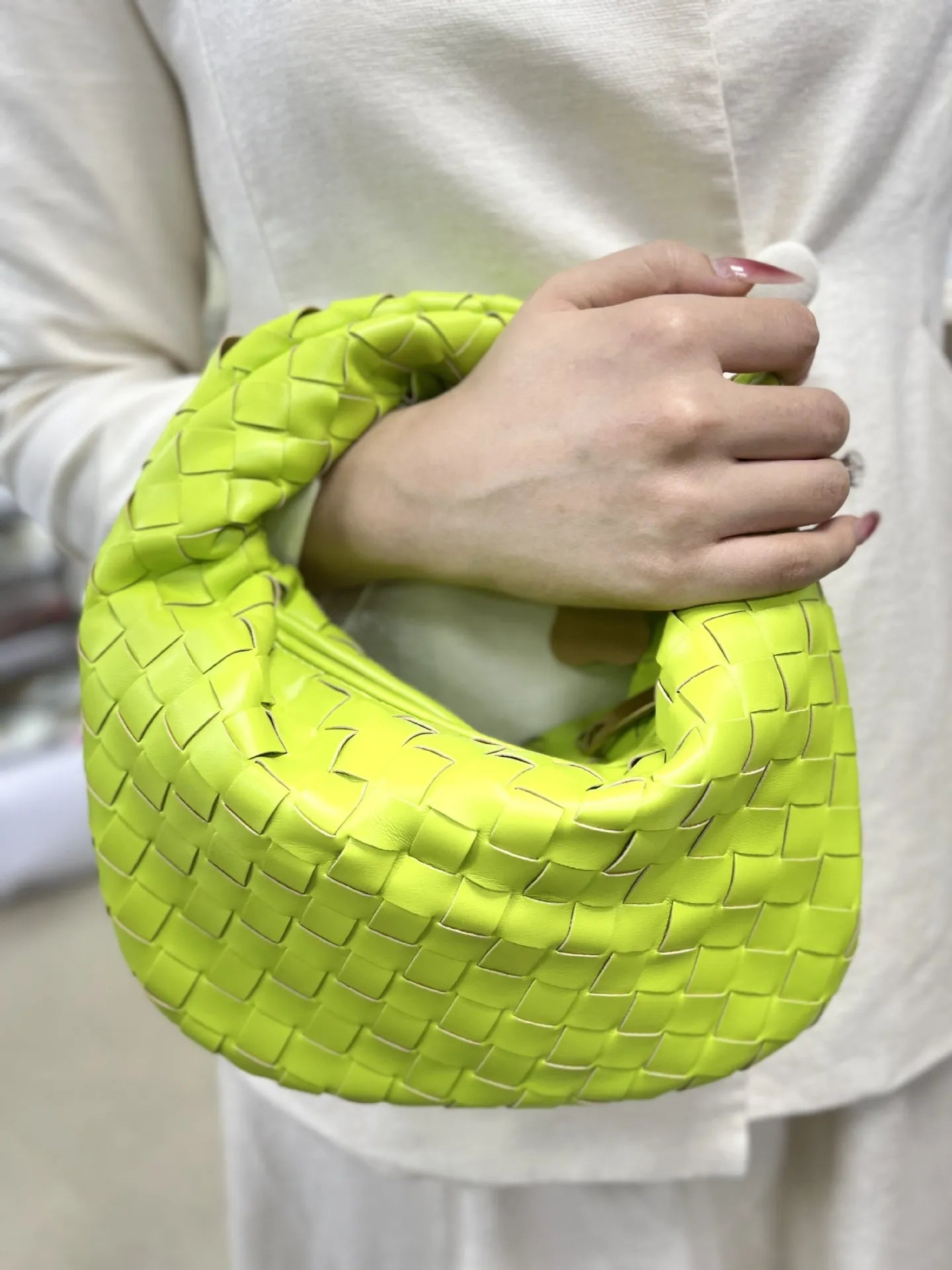 Sac à Main Tressé pour Femmes - Élégant et Spacieux en Polyuréthane