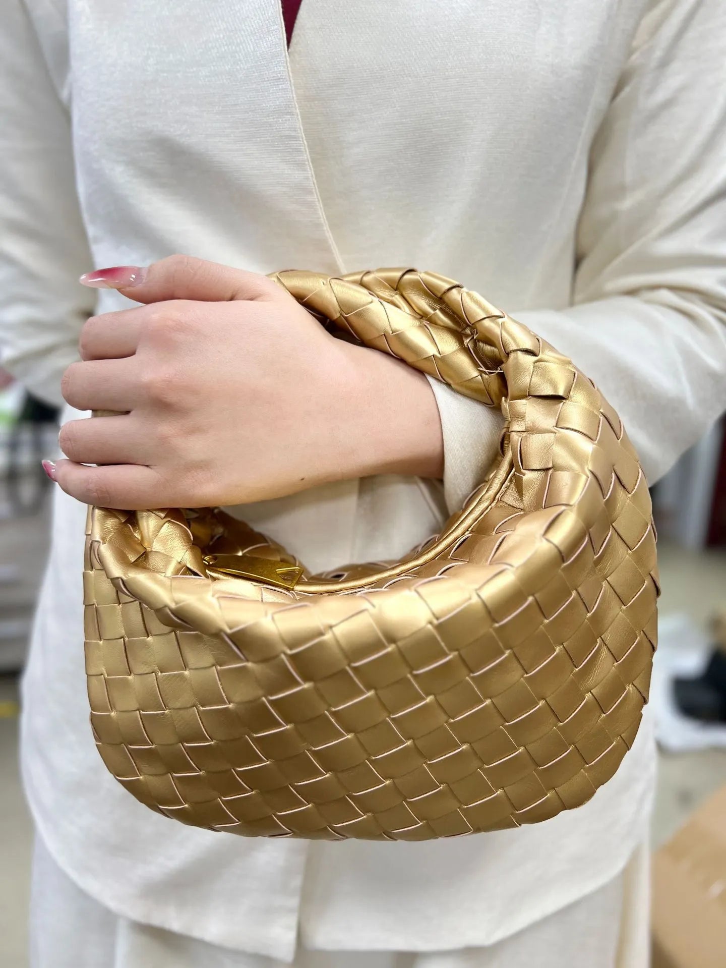 Sac à Main Tressé pour Femmes - Élégant et Spacieux en Polyuréthane