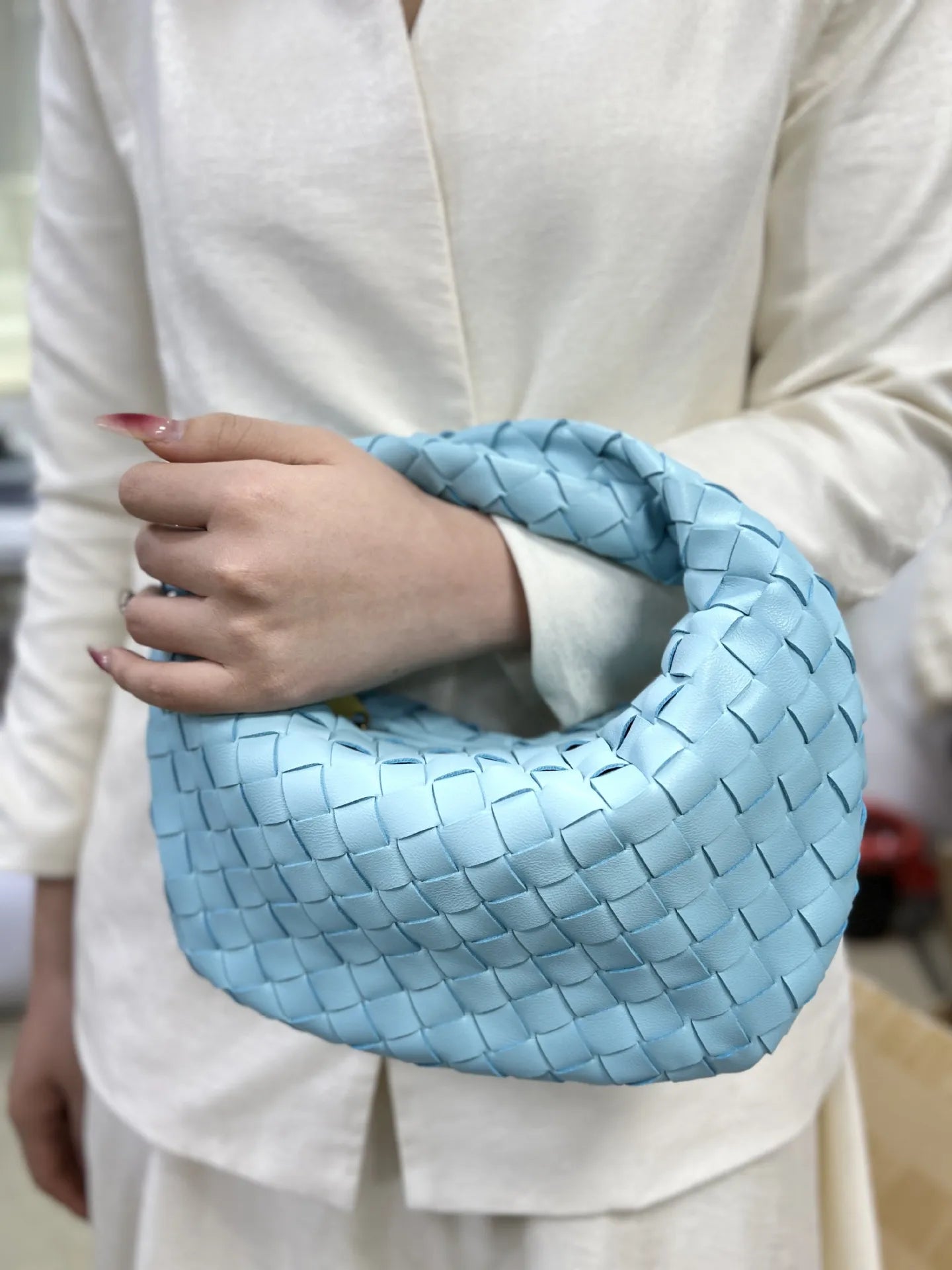 Sac à Main Tressé pour Femmes - Élégant et Spacieux en Polyuréthane