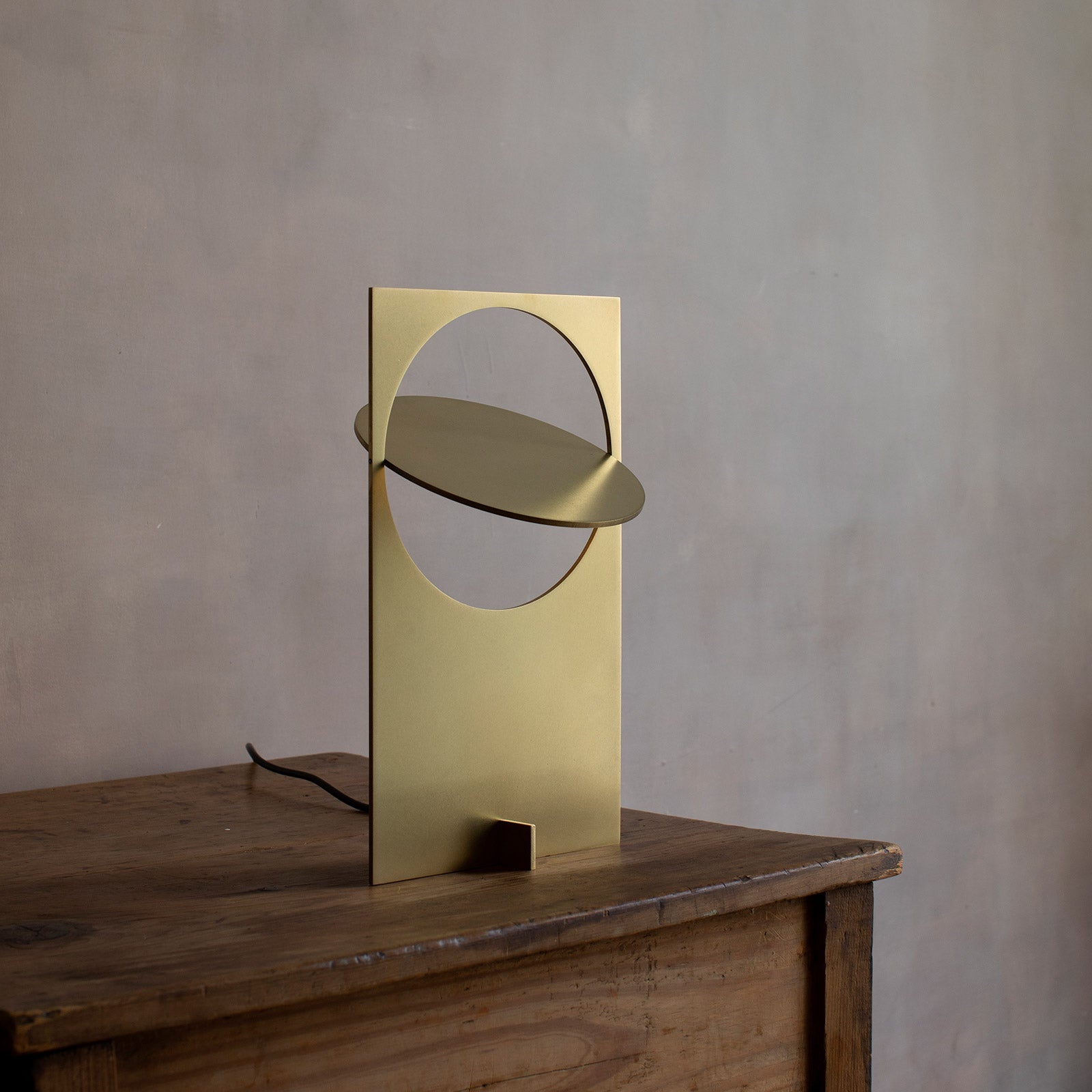 Lampe de Table Minimaliste LED - Design Élégant et Économe en Énergie