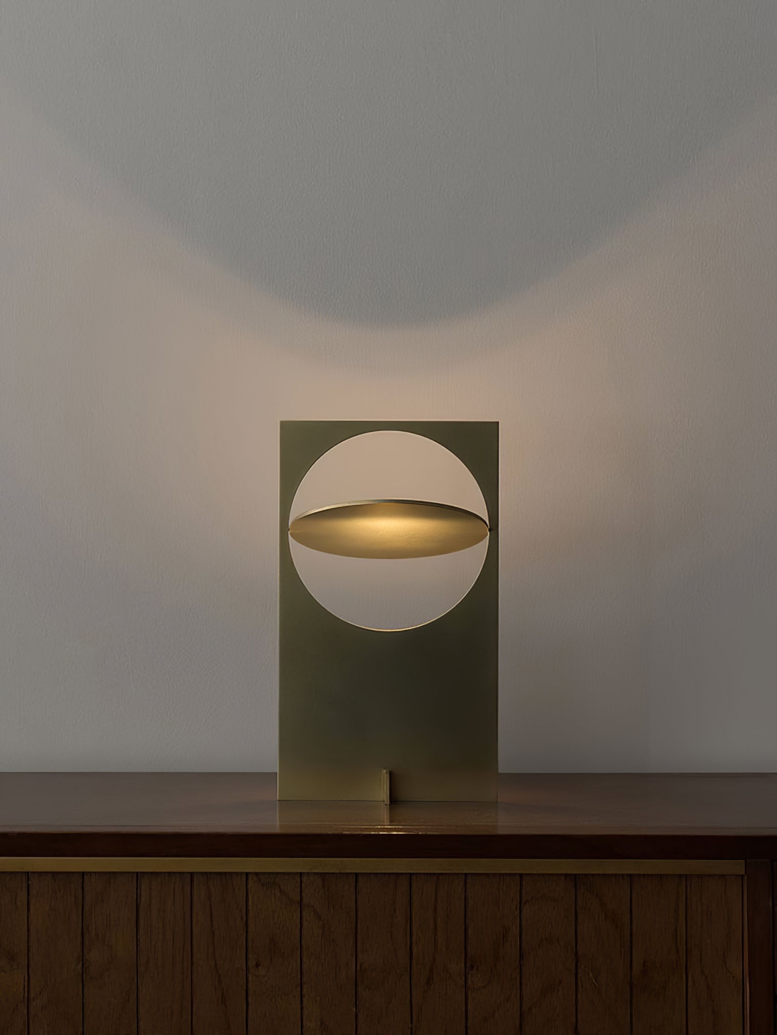 Lampe de Table Minimaliste LED - Design Élégant et Économe en Énergie