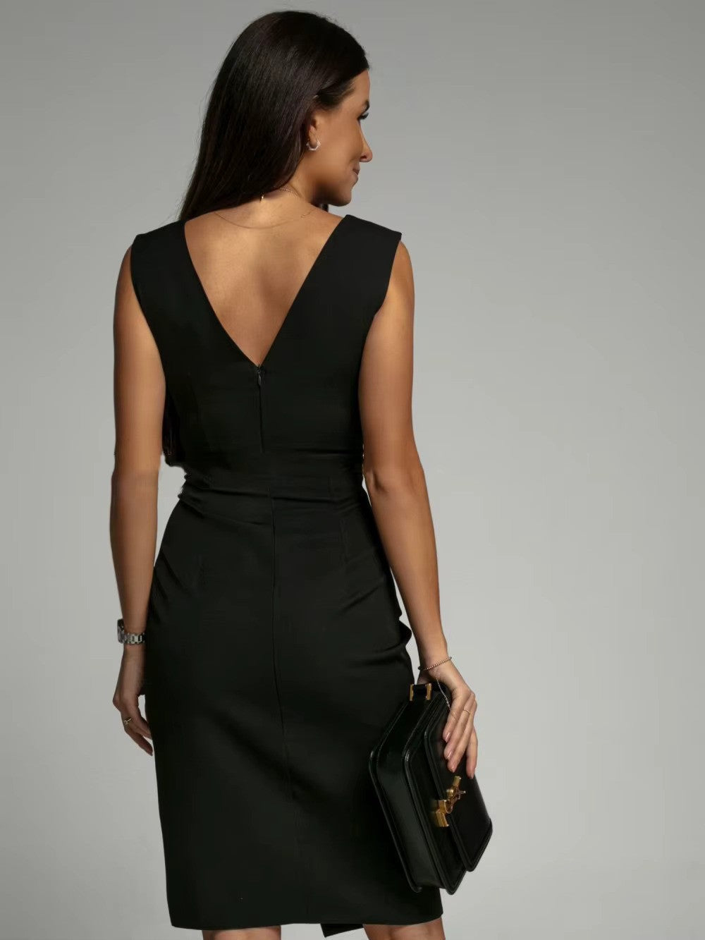 Robe Mini Élégante pour Femmes - Décolleté en V et Bretelles Spaghetti