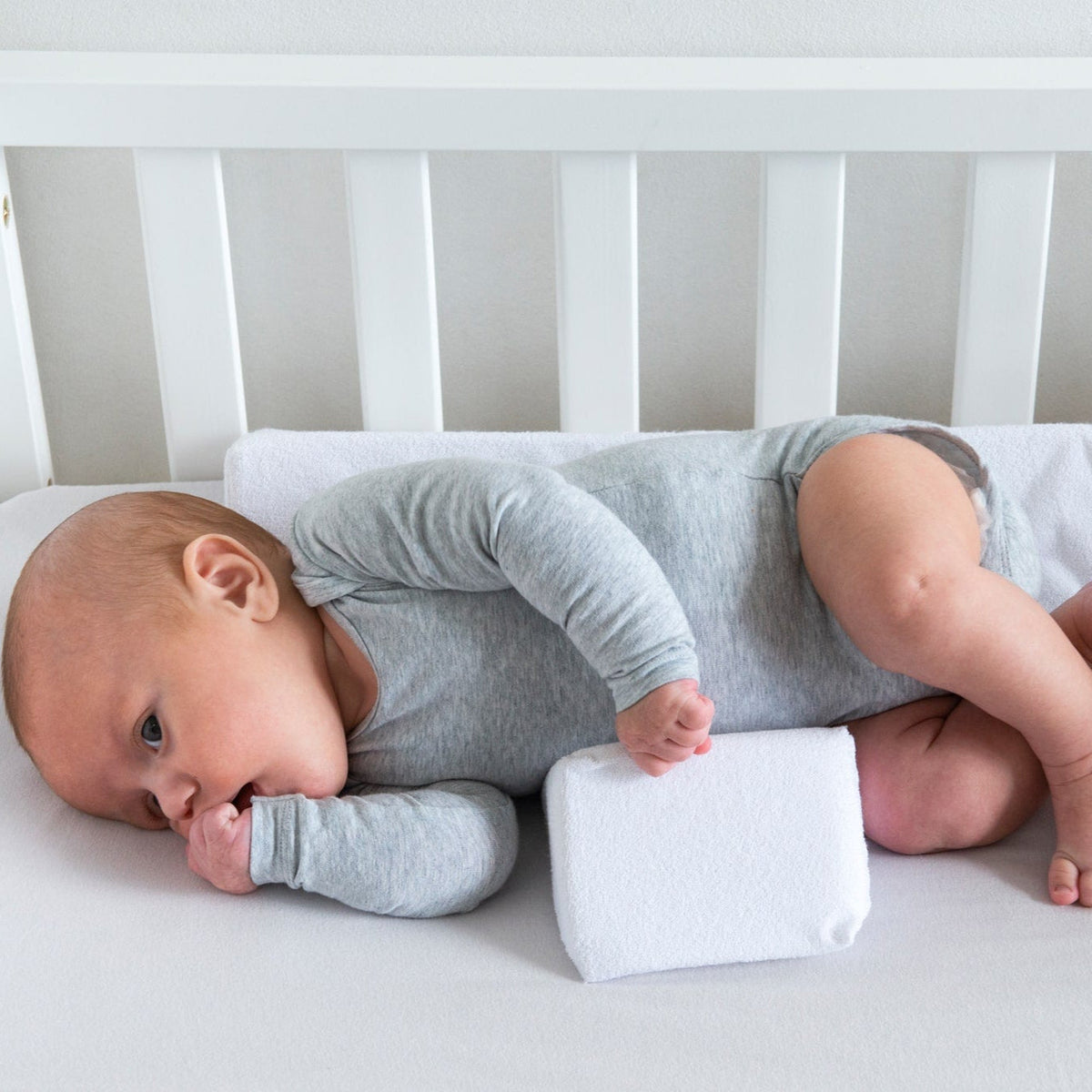 Oreiller Anti-Roulis pour Bébé - Ergonomique et Ajustable pour un Sommeil Sûr