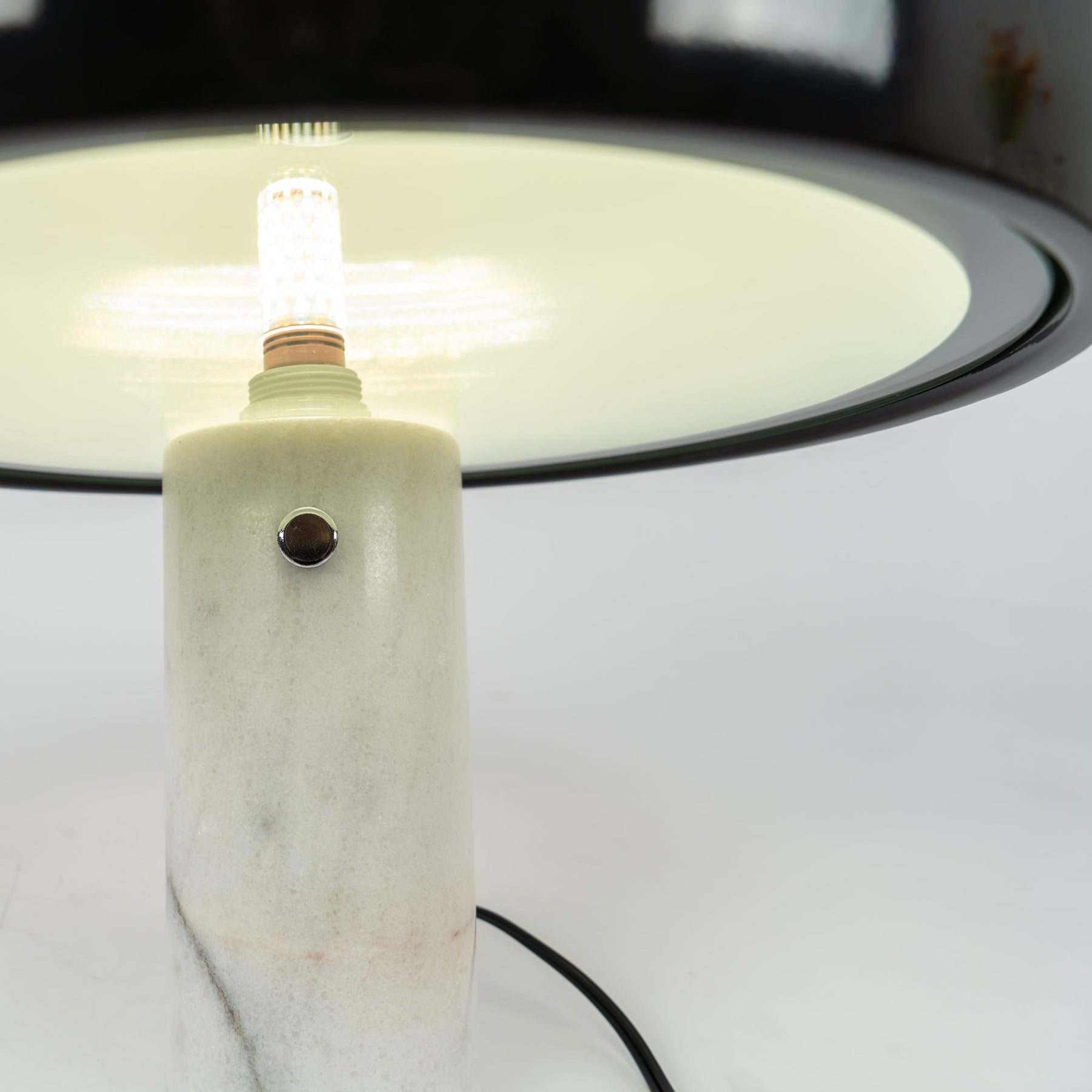 Lampe de Table en Marbre - Élégance et Ambiance Chaleureuse