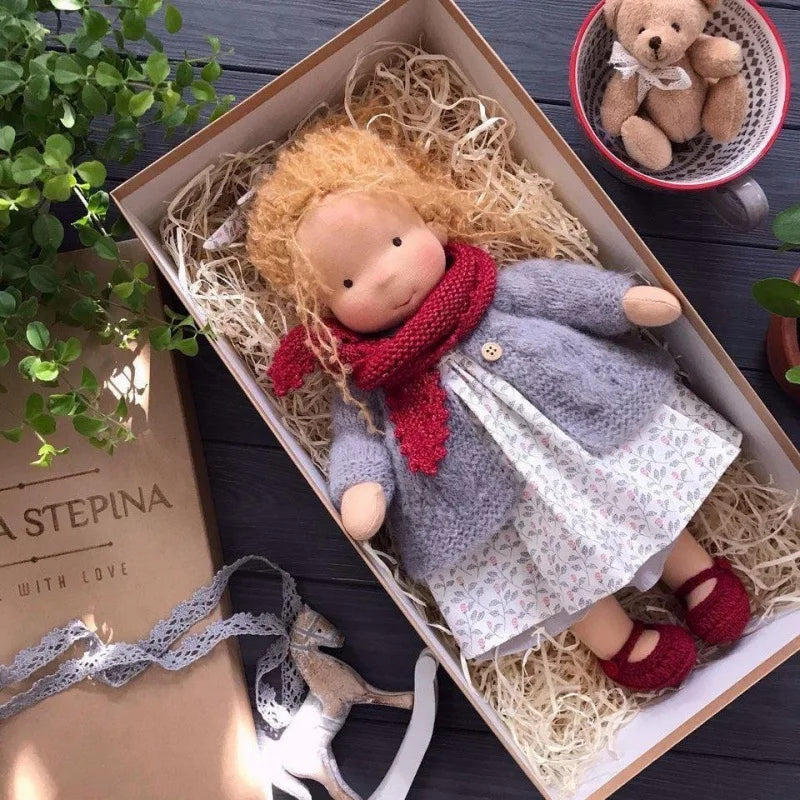 Poupée en Peluche Waldorf - Douceur Kawaii et Cadeau Prêt à Offrir