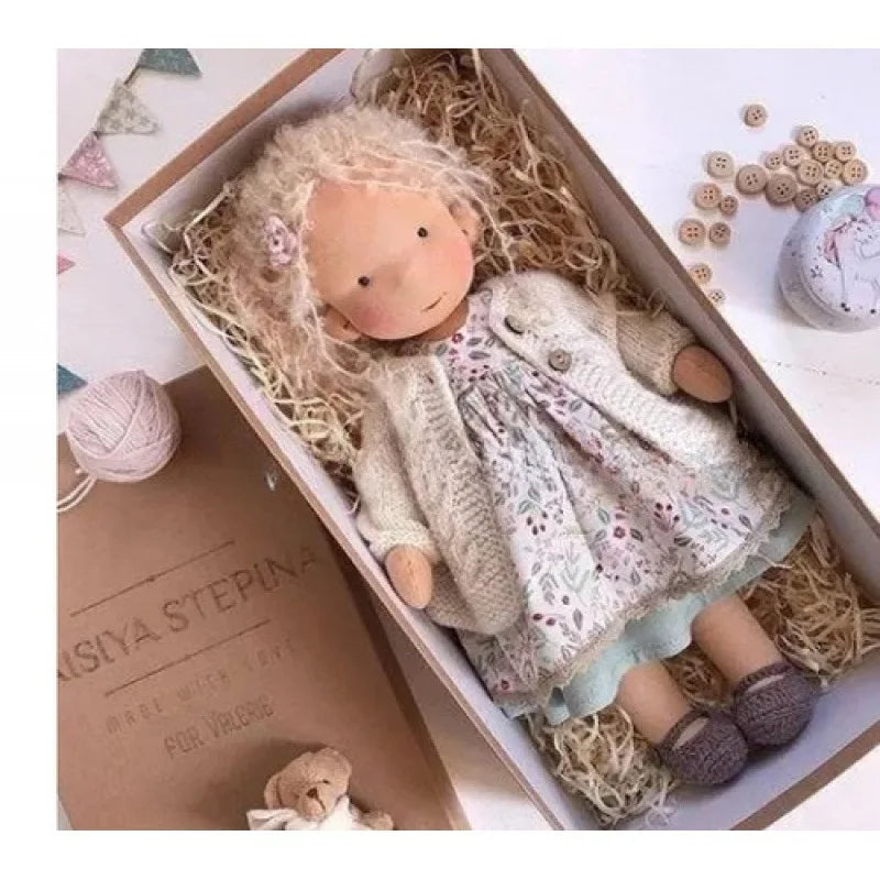 Poupée en Peluche Waldorf - Douceur Kawaii et Cadeau Prêt à Offrir