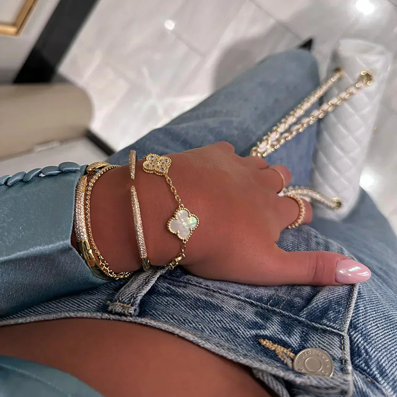 Bracelet Trèfle Ambre Ajustable - Bijou Élégant et Hypoallergénique