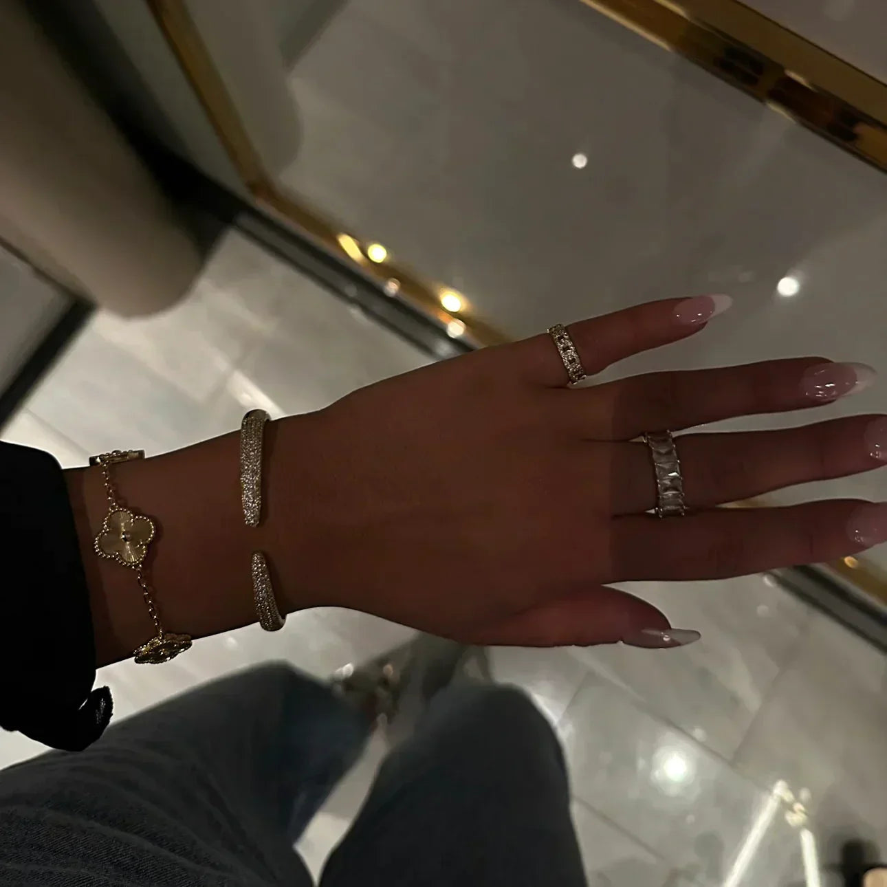 Bracelet Trèfle Ambre Ajustable - Bijou Élégant et Hypoallergénique