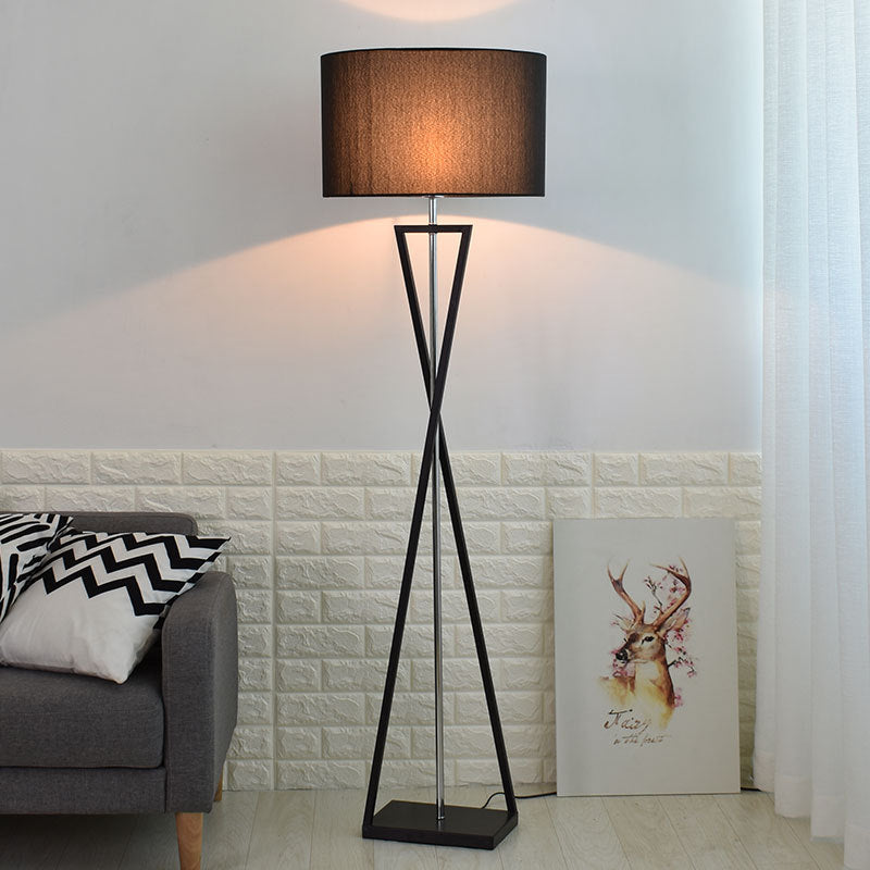 Lampe sur Pied Élégante - Style Contemporain et Atmosphère Chaleureuse