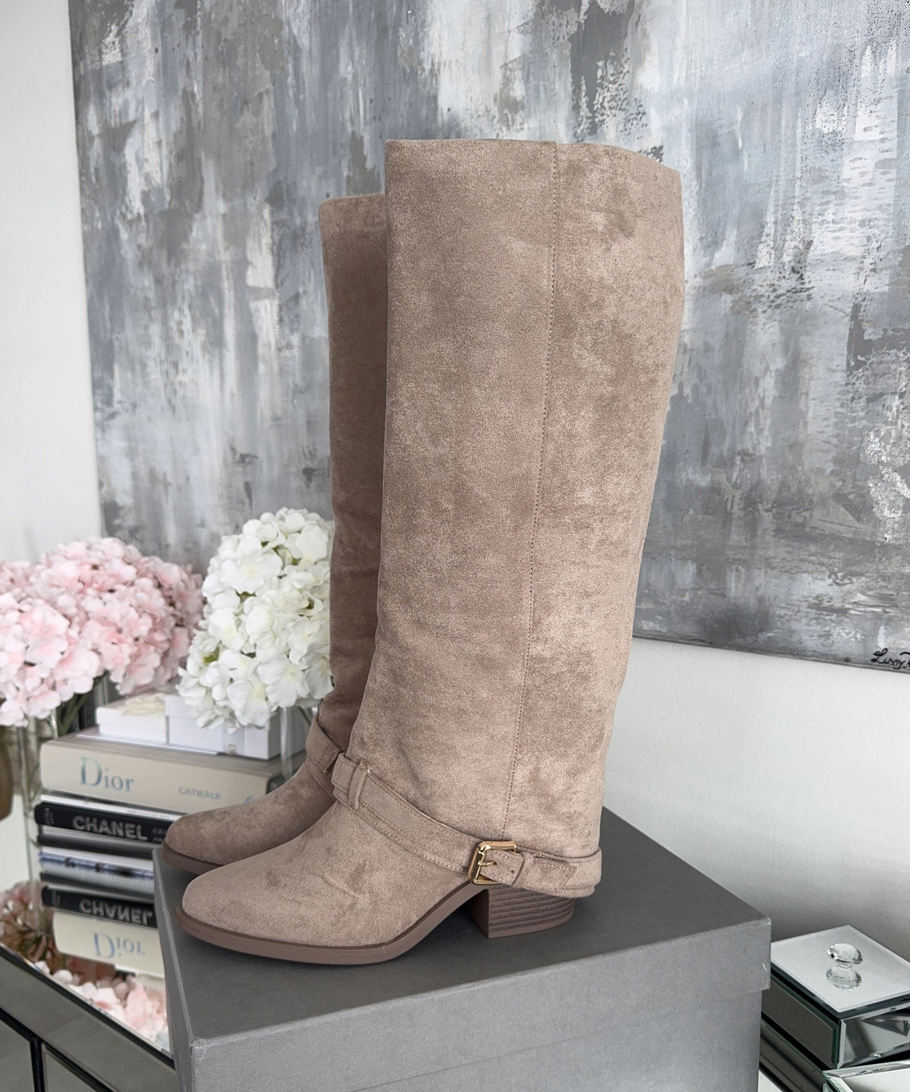 Bottes Montantes Beige Élégantes - Confort Optimal pour Usage Quotidien