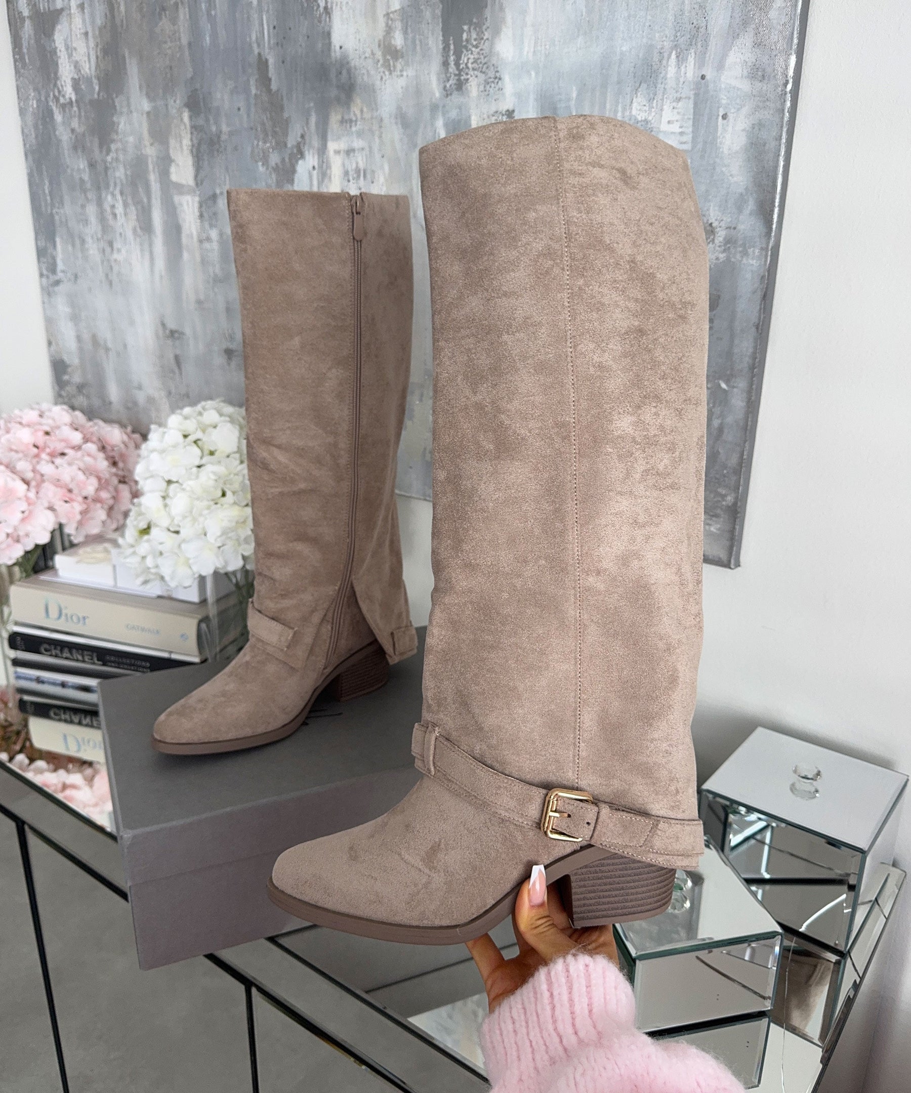 Bottes Montantes Beige Élégantes - Confort Optimal pour Usage Quotidien
