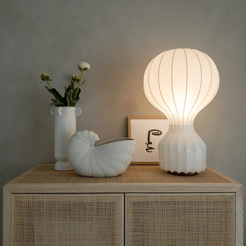 Lampe de Table Wabi Sabi en Soie - Design Minimaliste et Élégant