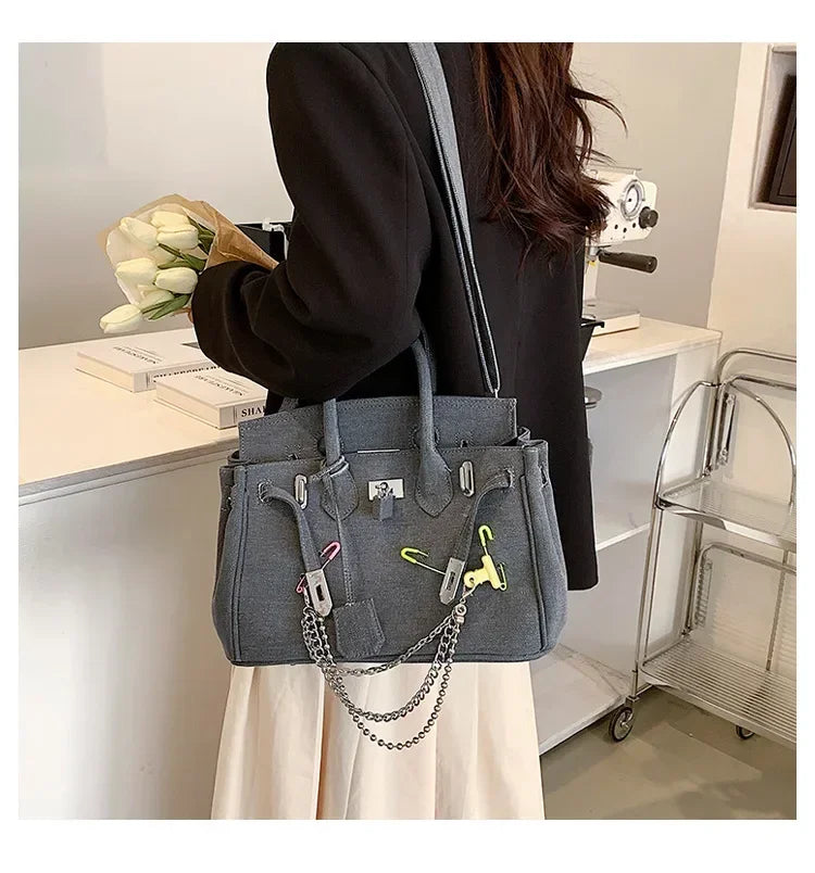 Sac à Bandoulière en Denim Vintage - Style Boho-Chic avec Détails Déchirés