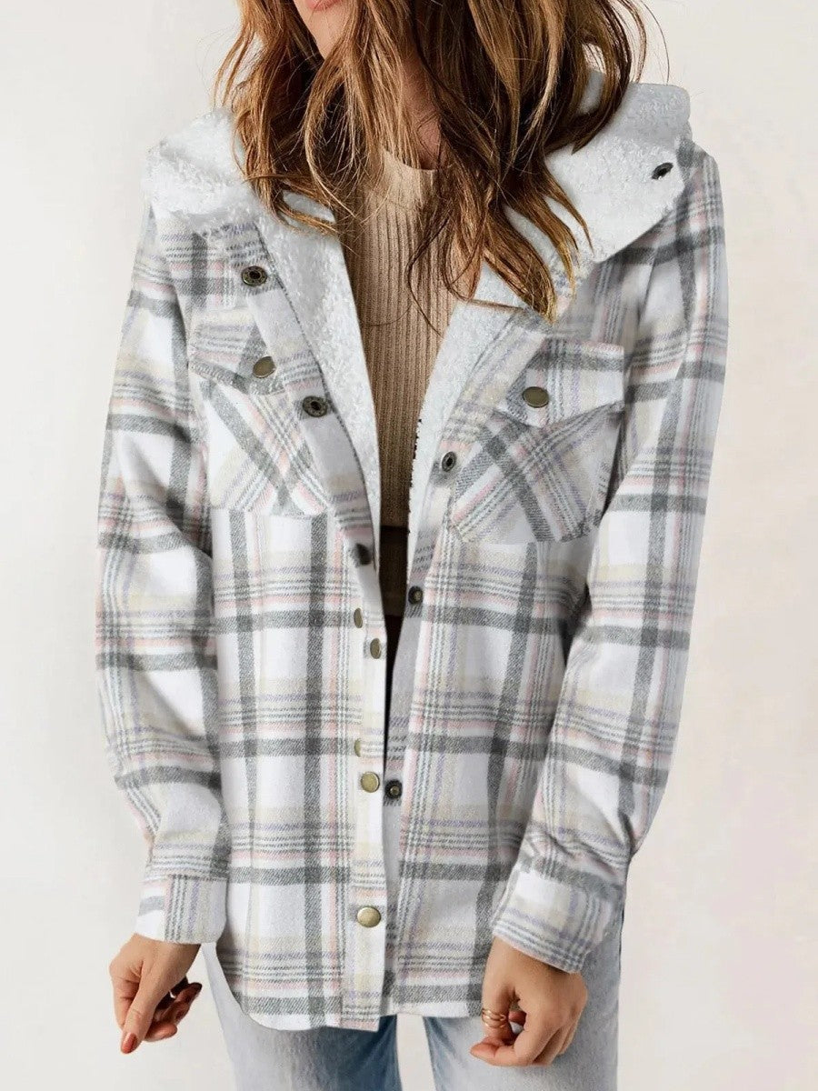 Veste à Carreaux Doublée en Polaire - Confortable et Élégante avec Capuche
