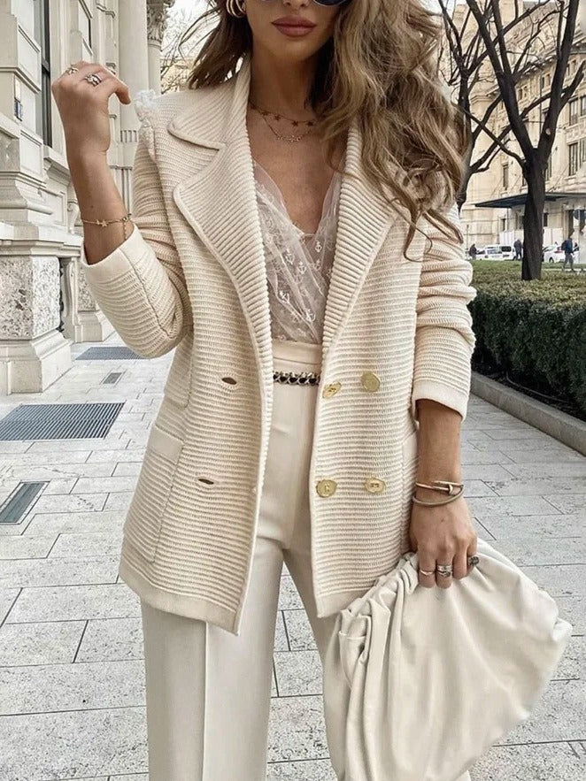 Veste Femme Élégante à Double Boutonnage - Texture Côtelée et Col Revers Sophistiqué