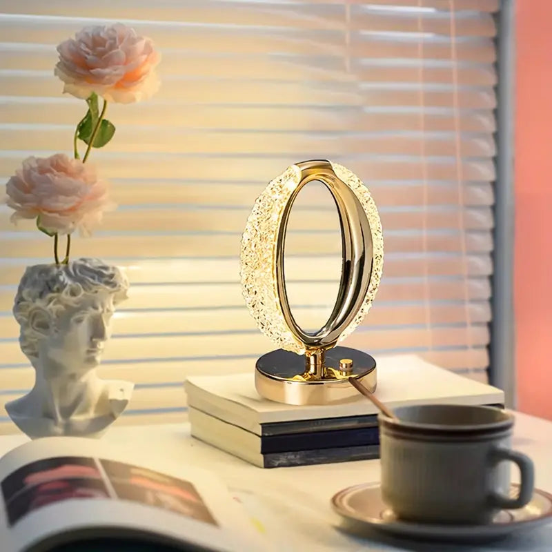Lampe de Table en Cristal - Élégance Moderne et Éclairage Subtil