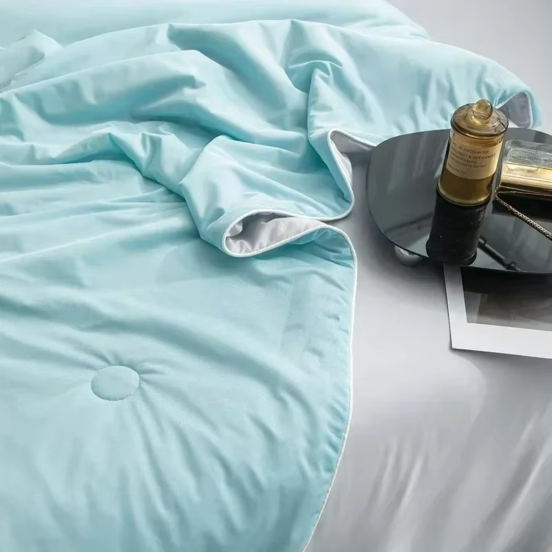 Couette Rafraîchissante Été Double Face - Tissu Froid et Confort Optimal