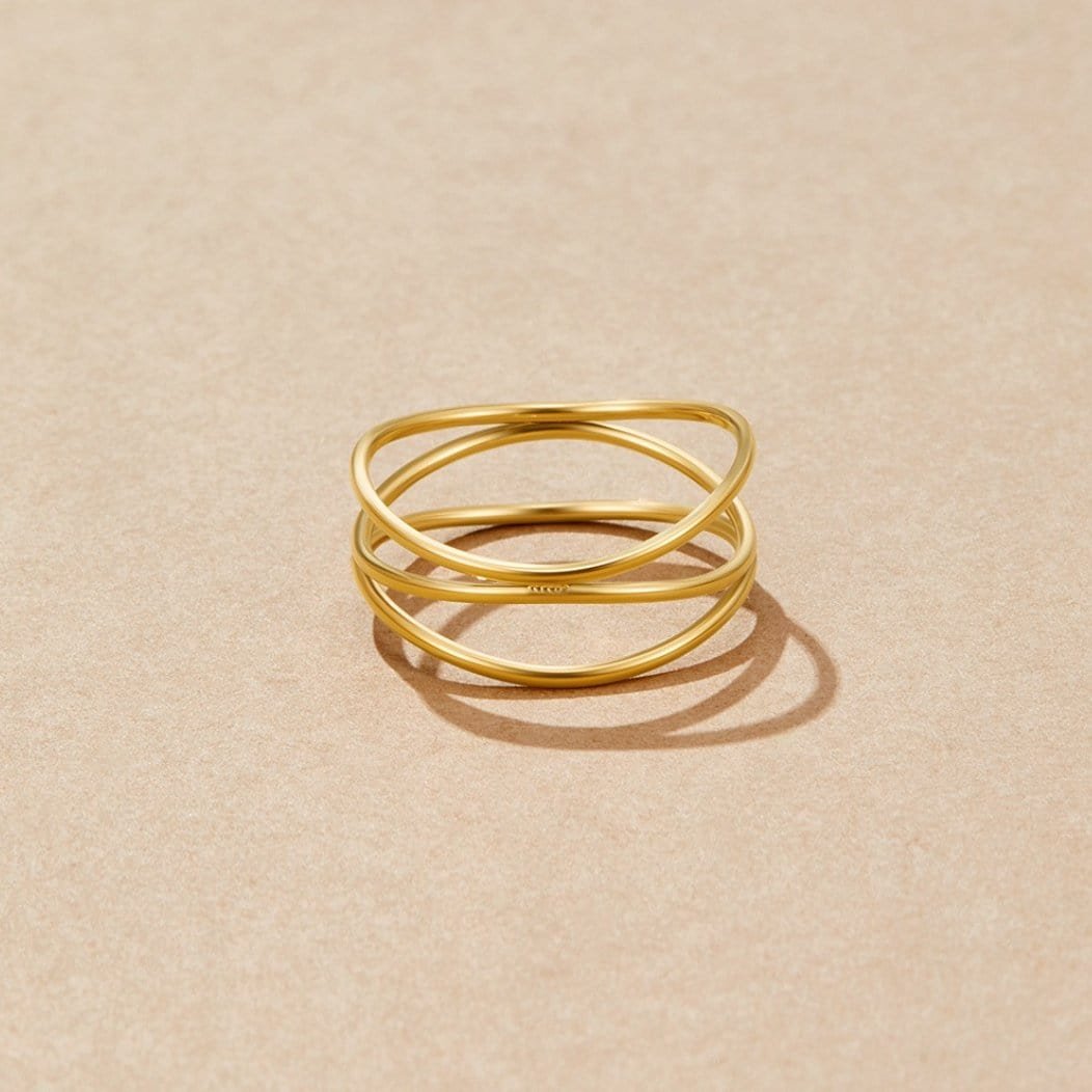 Bague infinie dorée détail vague