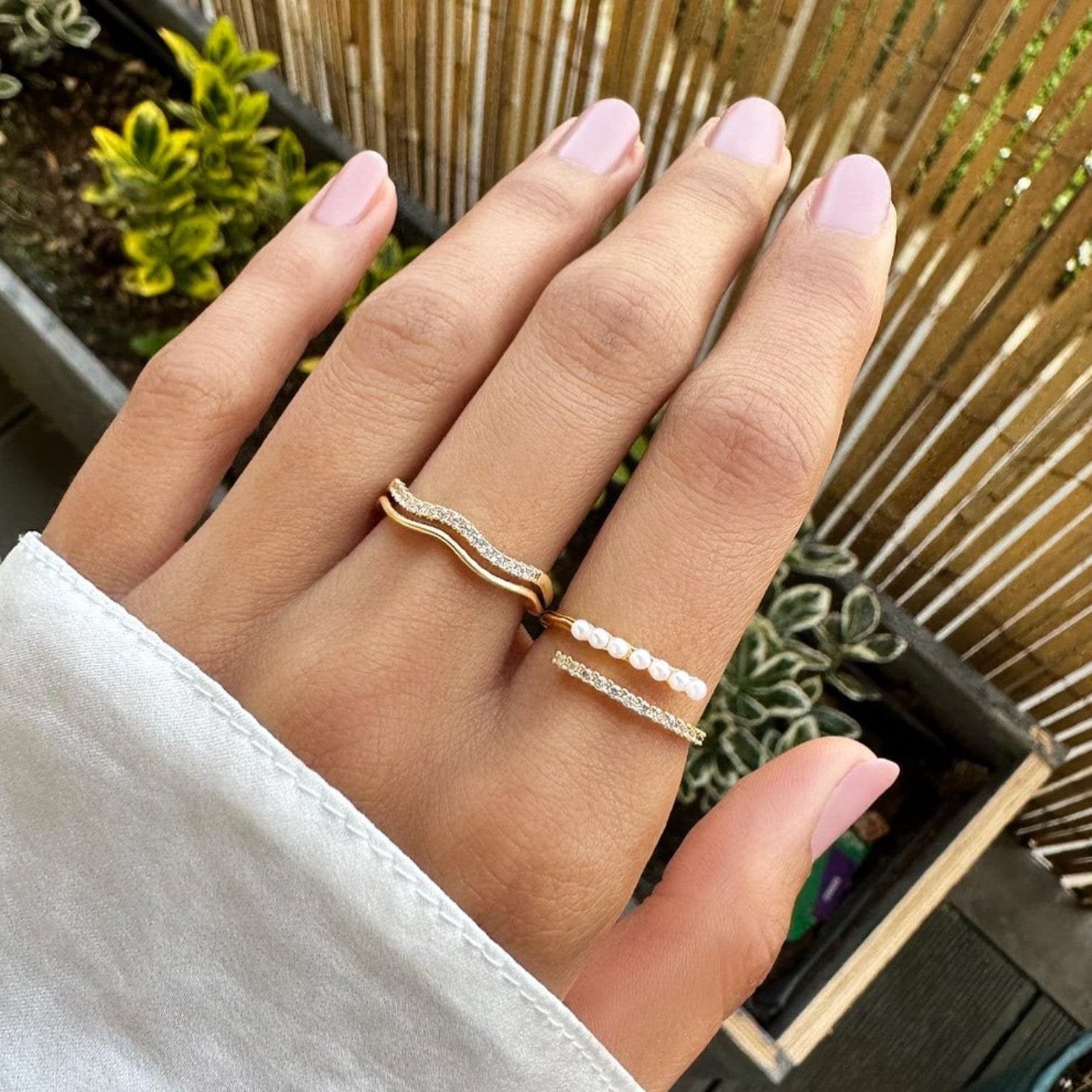 Bague Juni or cristal vue portée nuage
