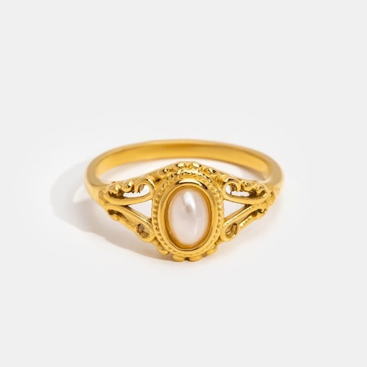 Bague plaquée or avec perle d'eau douce grâce