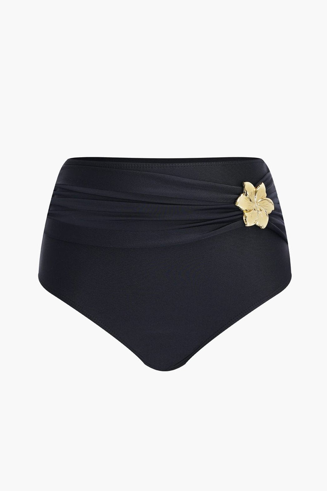 Détail des volants du bikini noir mer