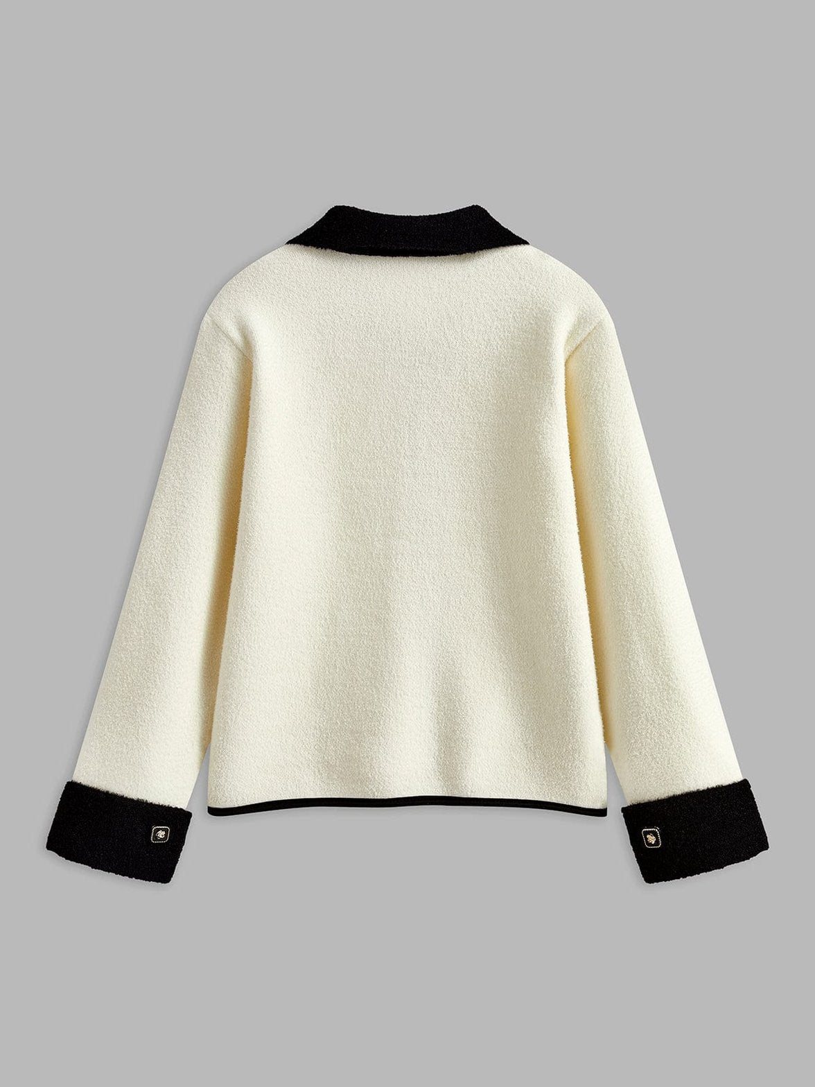 Blazer style Chanel avec bordures contrastées douceur