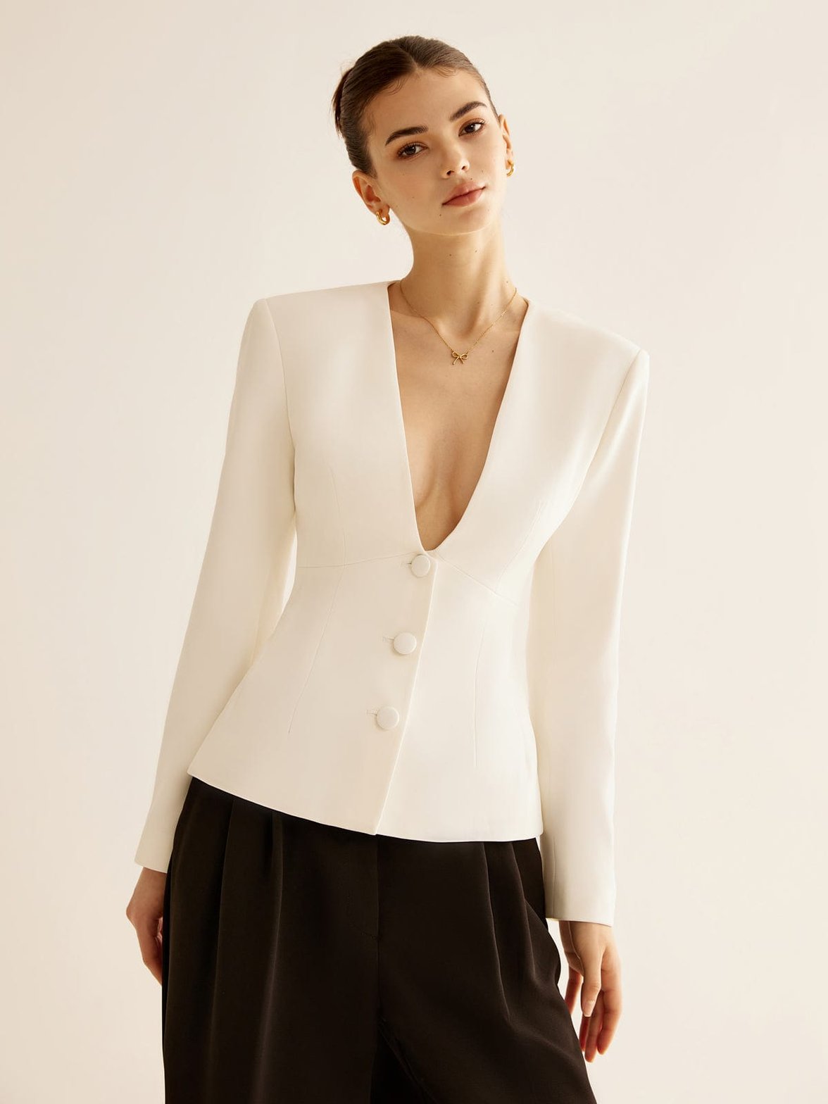 Blazer blanc style minimaliste moderne