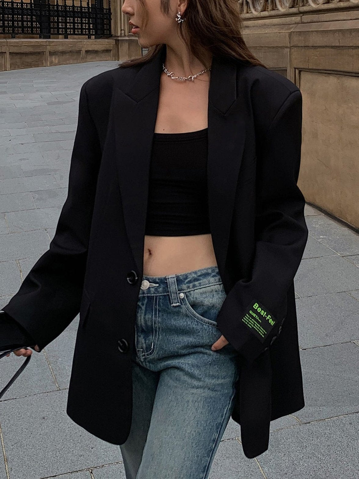 Blazer gris porté casual rosée