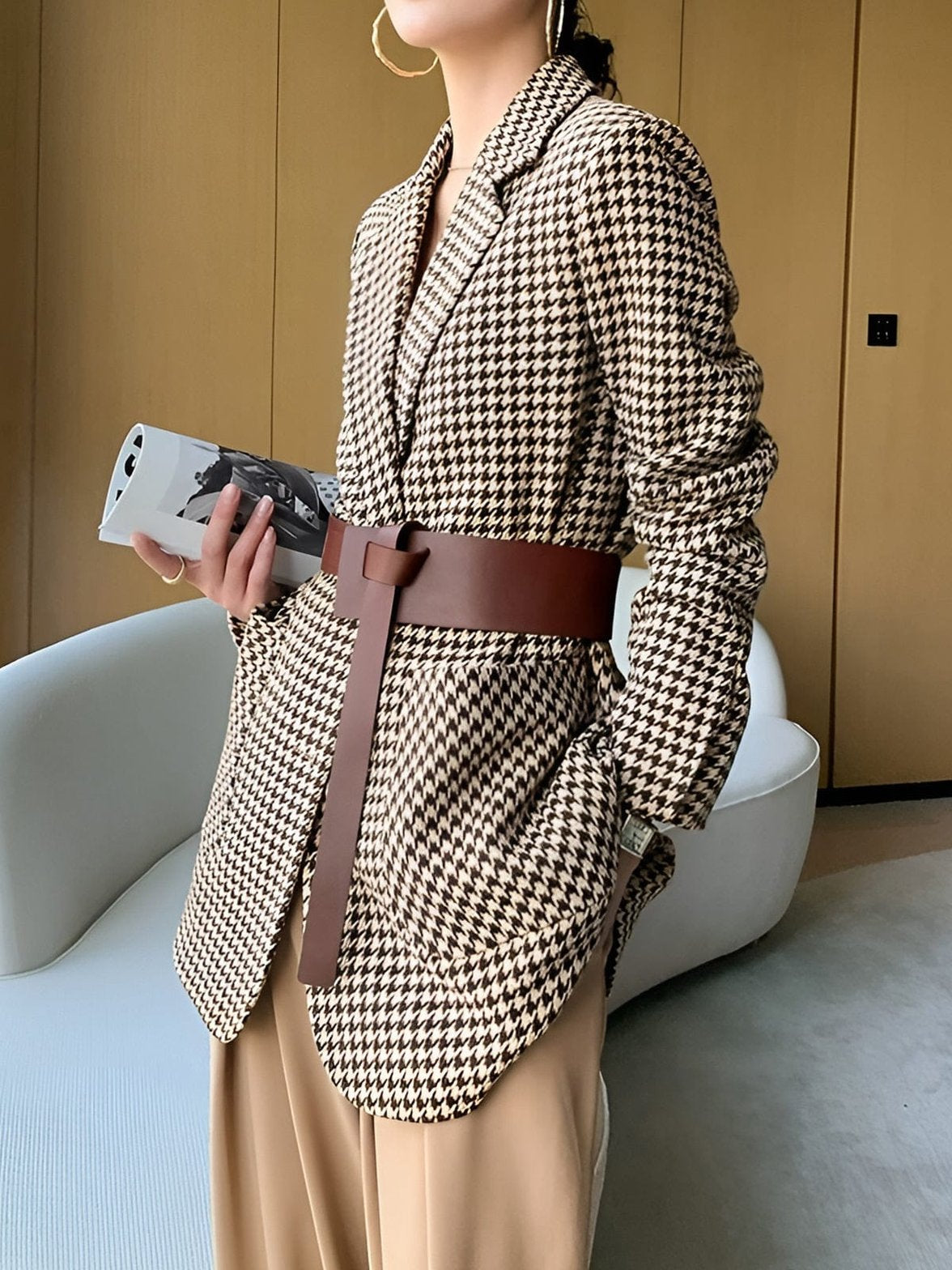 Blazer pied-de-poule vue de côté style